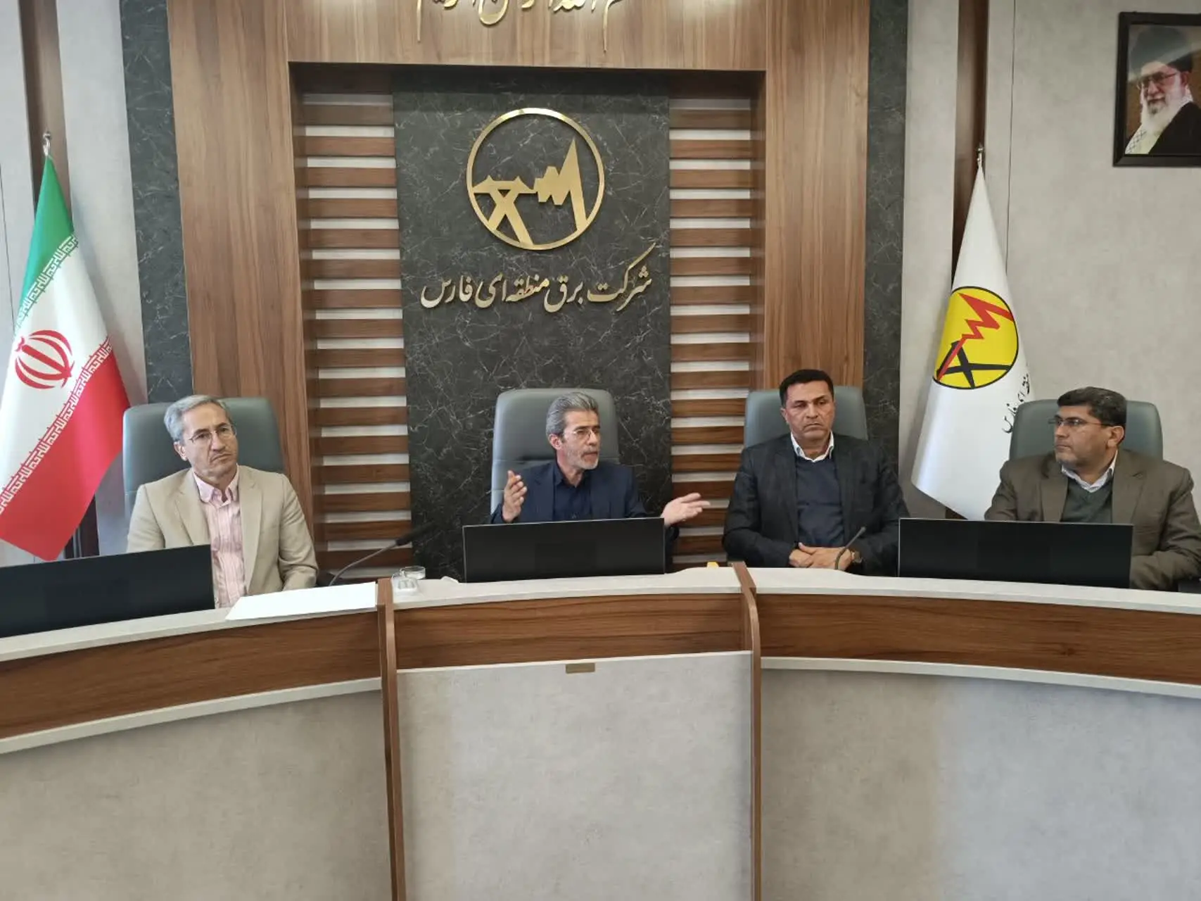 نشست اعضای شورای هماهنگی مدیران استانی وزارت نیرو در استان فارس