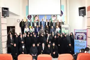 مراسم تقدیر از خادمیاران قرآنی فعال استان فارس در نمایشگاه تجلی قرآن رضوی