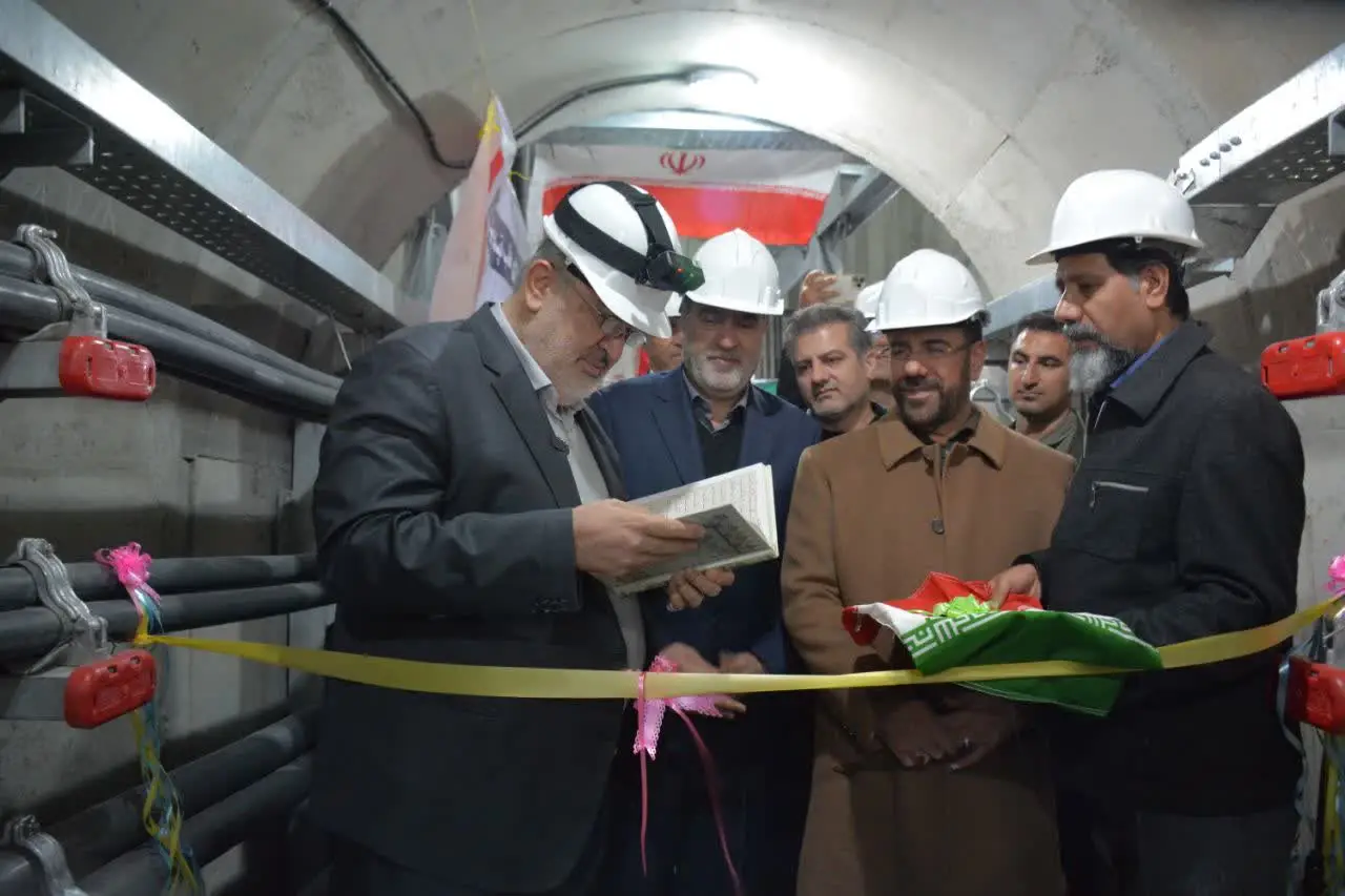 با حضور وزیر نیرو پروژه هایی به ارزش ۹ هزار و ۳۸۹ میلیاردتومان افتتاح و عملیات اجرایی طرح هایی به ارزش ۸ هزار و ۸۳۰ میلیارد تومان آغاز شد