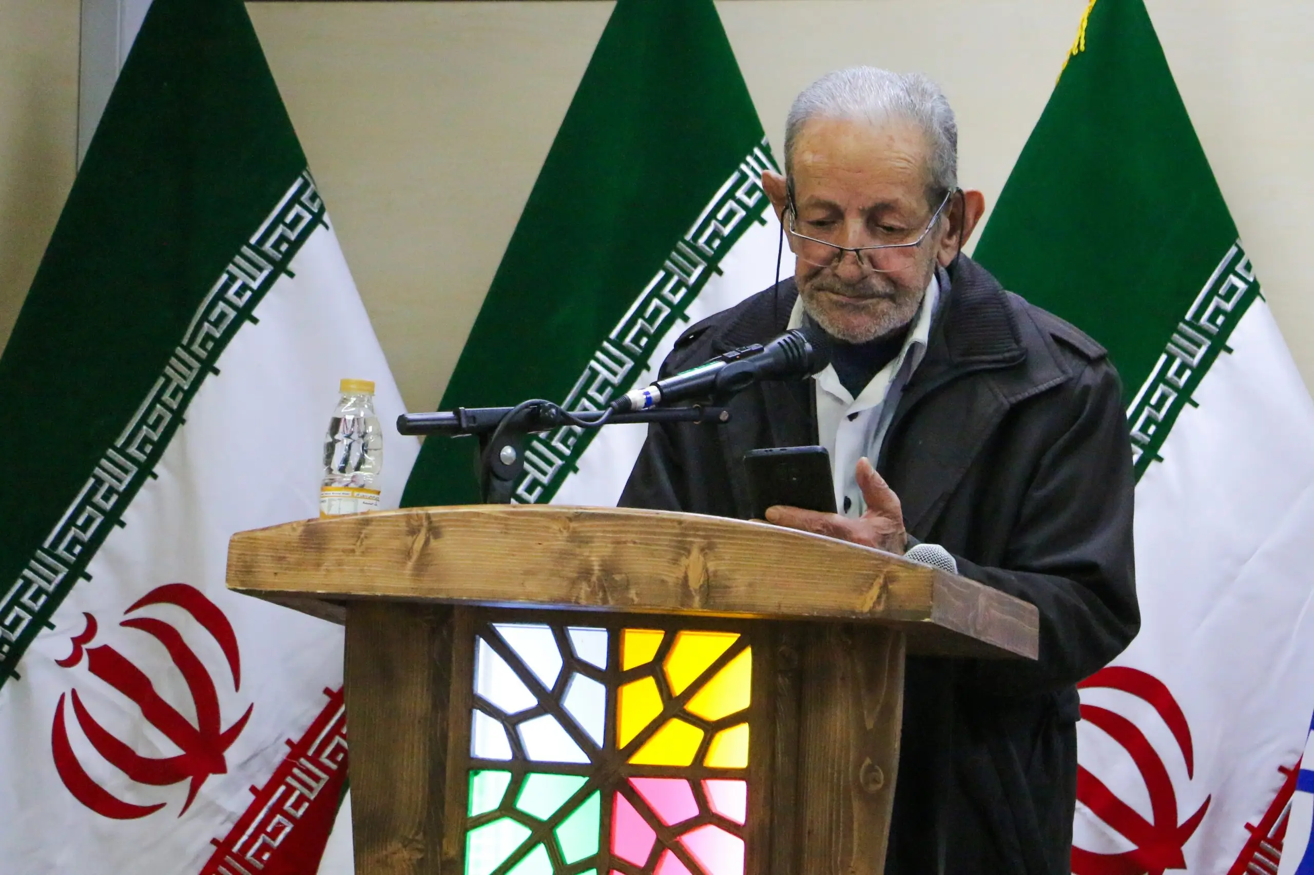 کارگاه تخصصی شعر مکتب گمنامی در شیراز