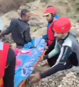 ۹ ساعت عملیات سخت و نفسگیر نجات مادر باردار در کازرون+فیلم