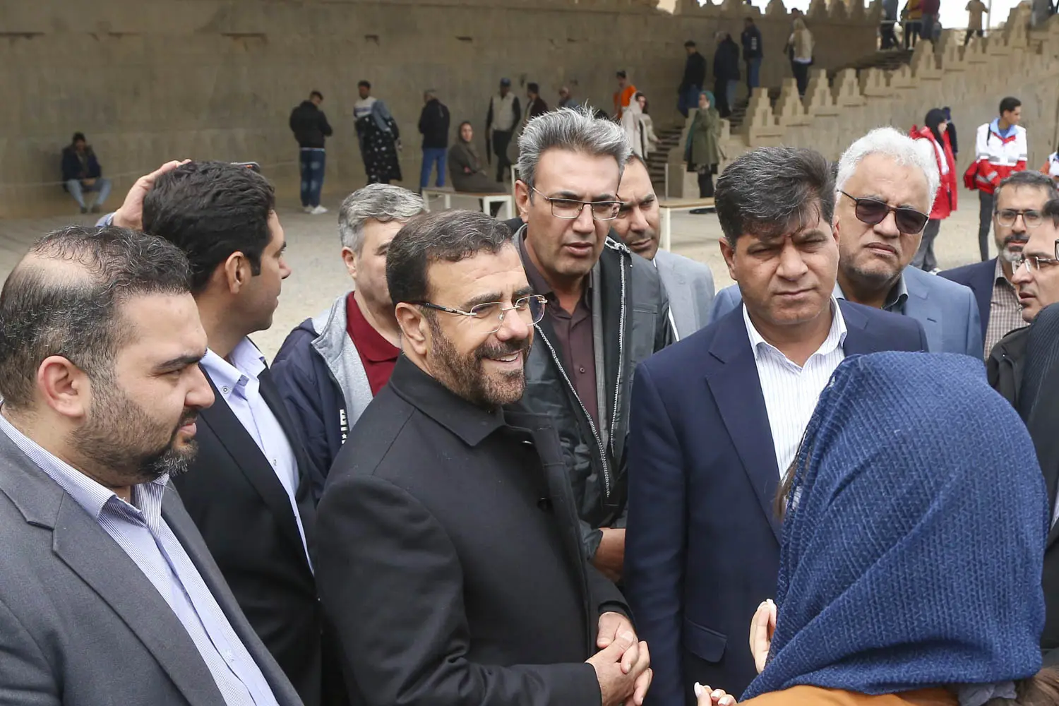 آیین تحویل سال نو در اماکن تاریخی و فرهنگی با حفظ حرمت ماه رمضان و شهادت امام علی (ع) برگزار شد / تقدیر استاندار فارس از گردشگران و میهمانان فارس به جهت حفظ ارزش‌ها و هنجارهای دینی و ملی