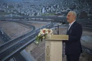 تدوین سند توسعه گردشگری راه توسعه گردشگری استان را هموار می‌کند /شیراز یک کارگاه بزرگ عمرانی است