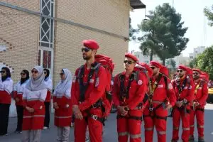 اعزام تیم‌های واکنش سریع و بالگرد هلال‌احمر فارس به بندرعباس