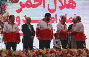 درخشش جمعیت هلال‌احمر استان فارس در نوروز۱۴۰۴/ کسب مقام برتر کشوری در طرح خدمات یکپارچه نوروزی