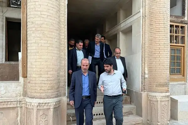 مرمت باغ ایلخانی شیراز الگوی فاخر کشوری است / رفع موانع قانونی در پروژه های سرمایه گذاری