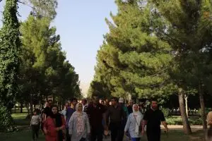 گردهمایی باشکوه شیرازی‌ها در همایش بزرگ پیاده‌روی خانوادگی هفته محیط زیست