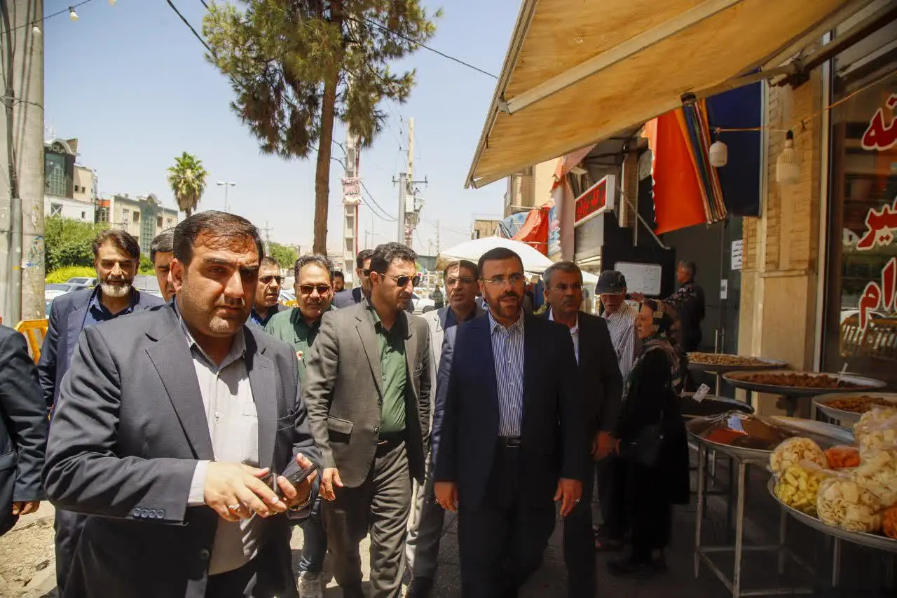 در شرایط جنگی، هم‌افزایی اصناف و پایبندی به اصول انسانی و اسلامی، ضامن سلامت اقتصادی کشور است/ برخورد قاطع با اخلال‌گران در بازار توزیع کالاهای اساسی