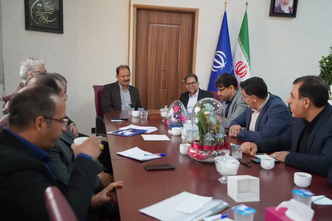 نشست توسعه صنعتی فسا با حضور مدیرکل صمت فارس و نماینده مجلس برگزار شد