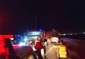 ۲۸ مصدوم براثر تصادف اتوبوس با تریلی در جاده نی‌ریز_سیرجان