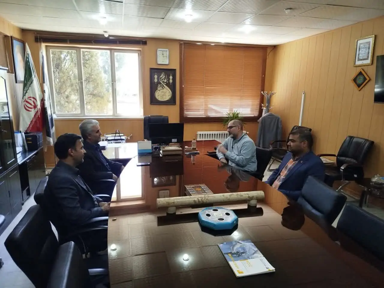 نشست مشترک استاندارد و آزمایشگاه فنی و مکانیک خاک فارس برای ارتقای کیفیت مصالح ساختمانی