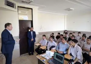 نهادینه‌سازی پدافند غیرعامل از پایه؛ آموزش دانش‌آموزان صدرا در هفته نکوداشت پدافند غیرعامل