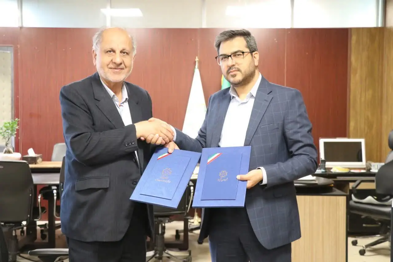 تفاهم‌نامه شهرداری شیراز و بنیاد نخبگان برای حمل‌ونقل هوشمند و توسعه پایدار