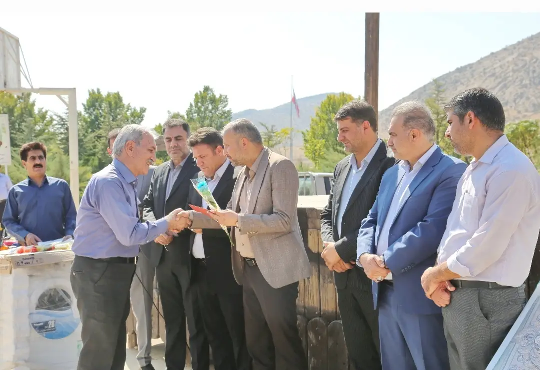 شهرداری صدرا جوایز طرح «خوش‌حسابی» عوارض سال ۱۴۰۳ را به شهروندان اهدا کرد