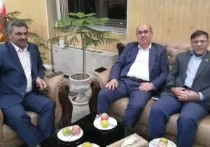 تأکید نماینده کازرون و کوه‌چنار بر تسریع در توسعه فیبر نوری در استان فارس در دیدار با مدیر مخابرات منطقه