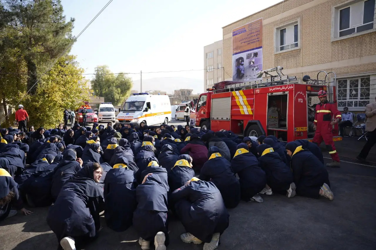 ارزیابی تخصصی شهرداری شیراز بر عملکرد تیم‌های امدادی در مانور زلزله دبیرستان فرشتگان