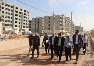 بازدید میدانی معاون وزیر از پروژه‌های نهضت ملی مسکن فارس؛ تأکید بر تسریع ساخت و بررسی موانع در «نشاط شیراز» و «اکباتان صدرا»