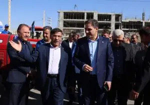 بازدید مهندس جعفرپور از تجهیزات توسعه فیبرنوری و انعقاد قرارداد با پیمانکاران