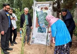 «در سایه مادر»؛ سالمندان فرزانگان شیراز همصدای سراسر کشور نهال امید کاشتند