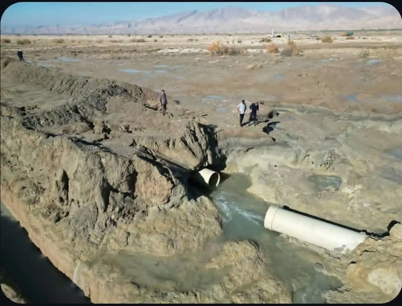 شکست سه‌باره خط انتقال آب لارستان بر اثر «گالی»/ اعزام کامل تجهیزات برای ترمیم فوری