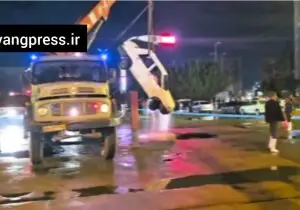 فرونشست زمین در بندرعباس باعث سقوط یک پراید شد