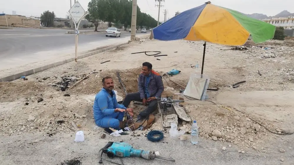 برقراری مجدد ارتباط مشترکان مرکز مخابراتی دهشیخ از توابع شهرستان لامرد با تلاش نیروهای فنی