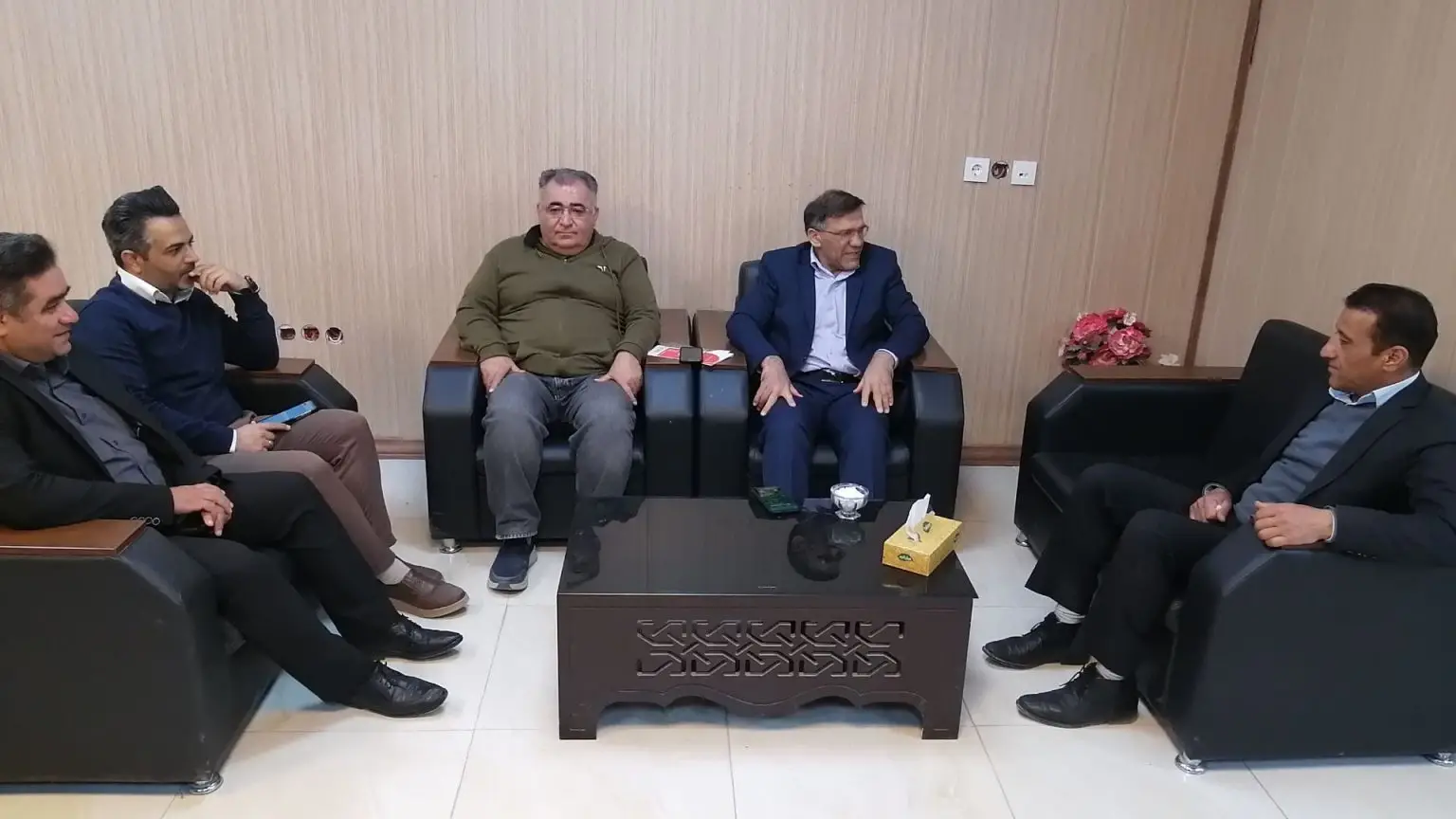 بررسی وضعیت ارتباطی شهرستان بیضاء