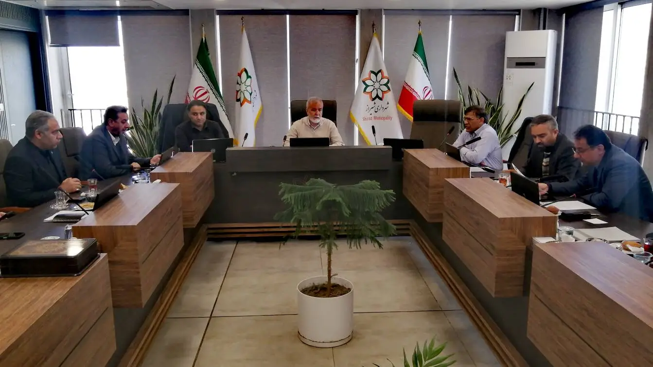 تعامل مخابرات فارس و شهرداری شیراز در سرعت‌بخشی به پروژه برگردان فیبر نوری