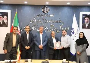 تقدیر از سیروس پاک‌فطرت و محمدرضا جعفری به عنوان چهره‌های شاخص فرهنگی ورزش فارس   