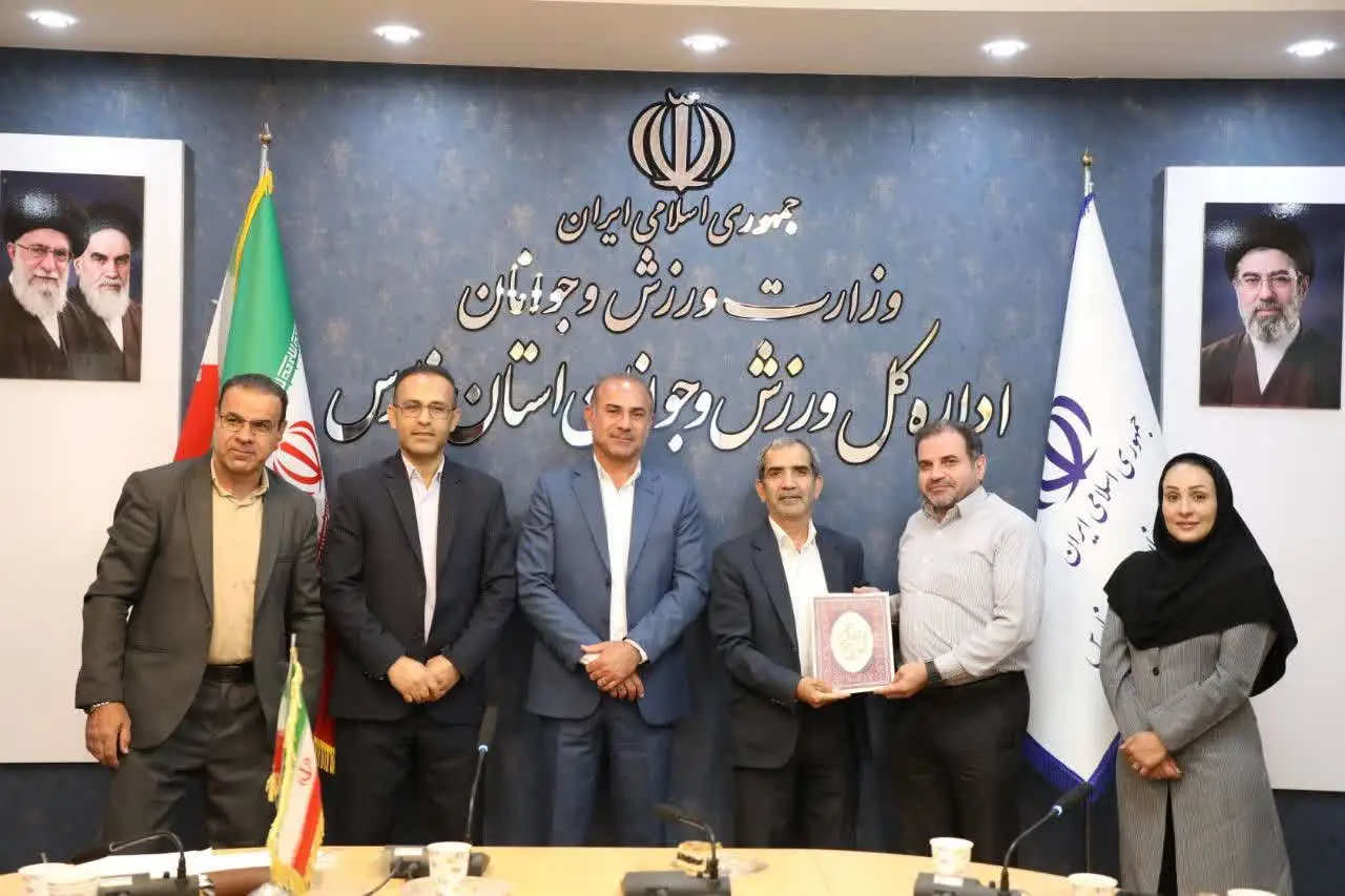 تقدیر از سیروس پاک‌فطرت و محمدرضا جعفری به عنوان چهره‌های شاخص فرهنگی ورزش فارس   