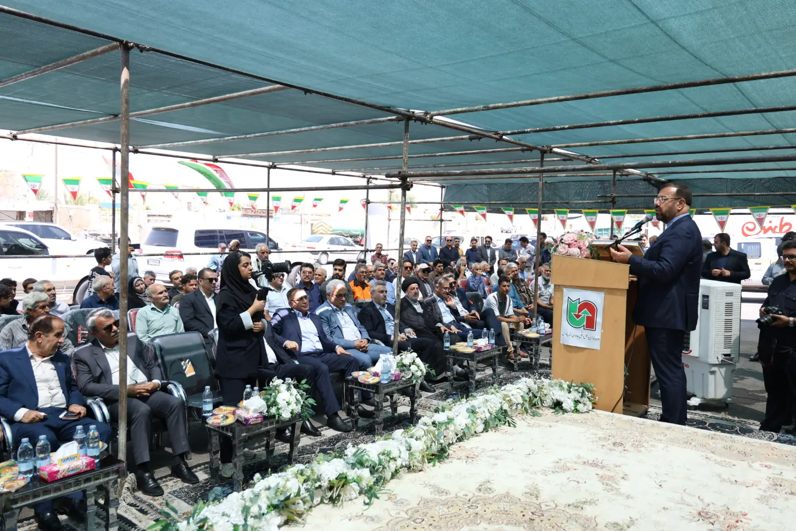 استاندار فارس: زیرساخت‌های ارتباطی موتور محرک توسعه هستند