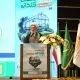 از ساخت گلخانه تا صادرات؛ تأکید امام جمعه شیراز بر تکمیل زنجیره تولید و احیای «هویت ایرانی» در بازارهای جهانی