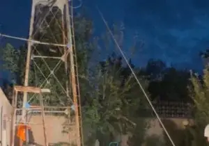 عملیات نفس‌گیر آتش‌نشانی صدرا؛ نجات معجزه‌آسای دو کارگر از مرگ در مخزن هوا