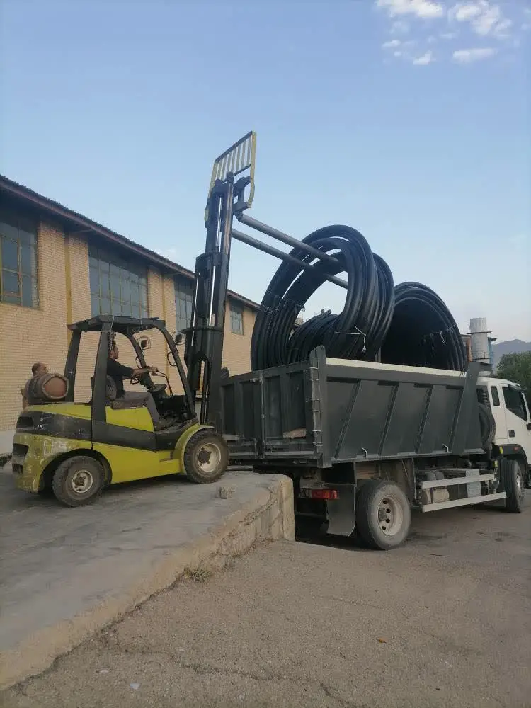 گام مهم بنیاد مسکن در آبرسانی به روستای آبشور خرامه؛ خرید تجهیزات شبکه آب آغاز شد